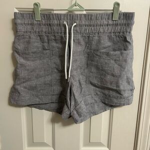 Athleta Womens Cabo 100% Linen 4" Inseam Pull On Chambray Blue Shorts 8